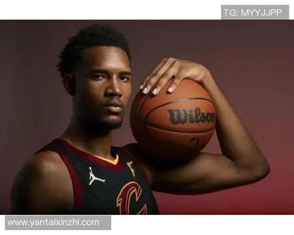 小莫布里首秀表现亮眼18分钟内贡献12分6板2助助力球队胜利