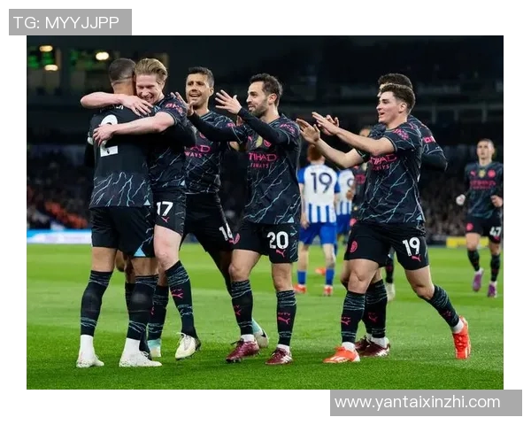 曼城新赛季全家福展现团结精神瓜帅领衔福登与B席并肩作战