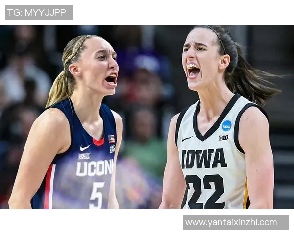 佩奇携女友与队友重返母校共同庆祝NCAA冠军戒指荣耀时刻 佩奇携女友与队友重返母校共同庆祝NCAA冠军戒指荣耀时刻