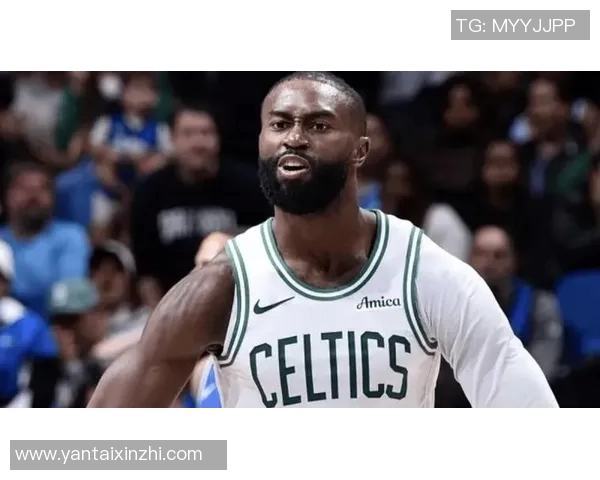 杰伦布朗状态火热五场比赛四次得分30本赛季场均281分展现超强实力