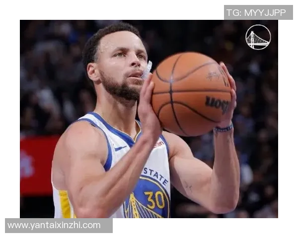 库里首节表现抢眼8投4中斩获11分外加3助攻1封盖展现全能实力
