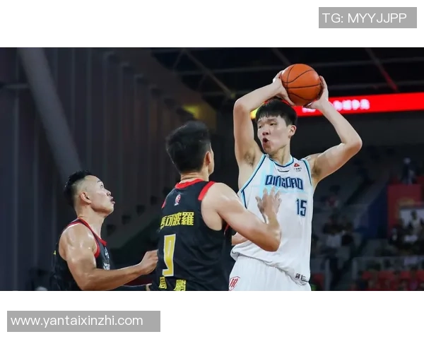 杨瀚森本季表现稳健6场比赛场均贡献3分15板命中率达375 杨瀚森本季表现稳健6场比赛场均贡献3分15板命中率达375