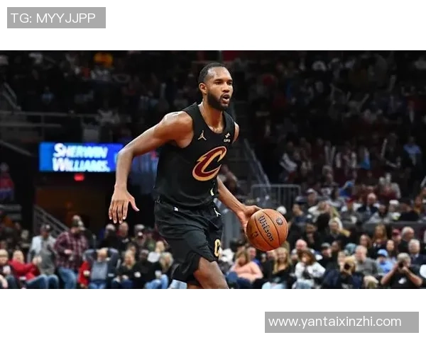 小莫布里半场表现出色7投4中贡献11分4篮板1助攻1盖帽